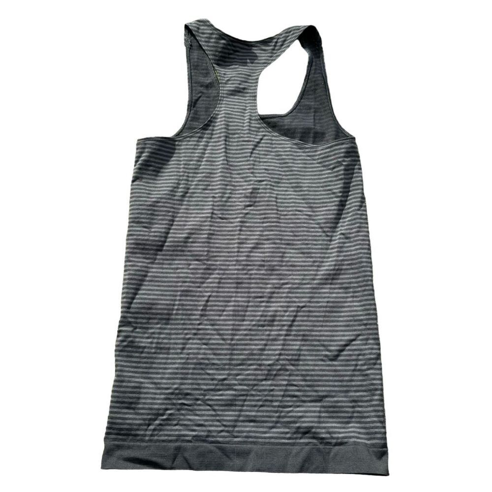 Under Armour HeatGear Women's Black Striped Tank Top S Athletic Casual - Picture 3 of 6